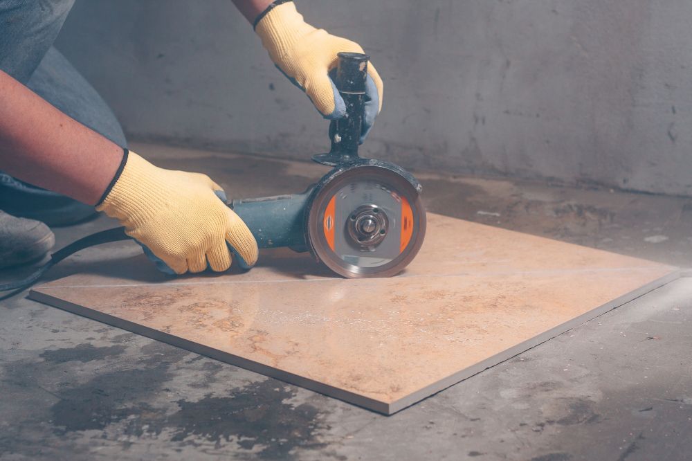 Cutting a porcelain deals tile